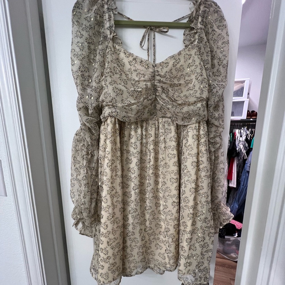 New ASOS Floral Cream Long Sleeve Dress